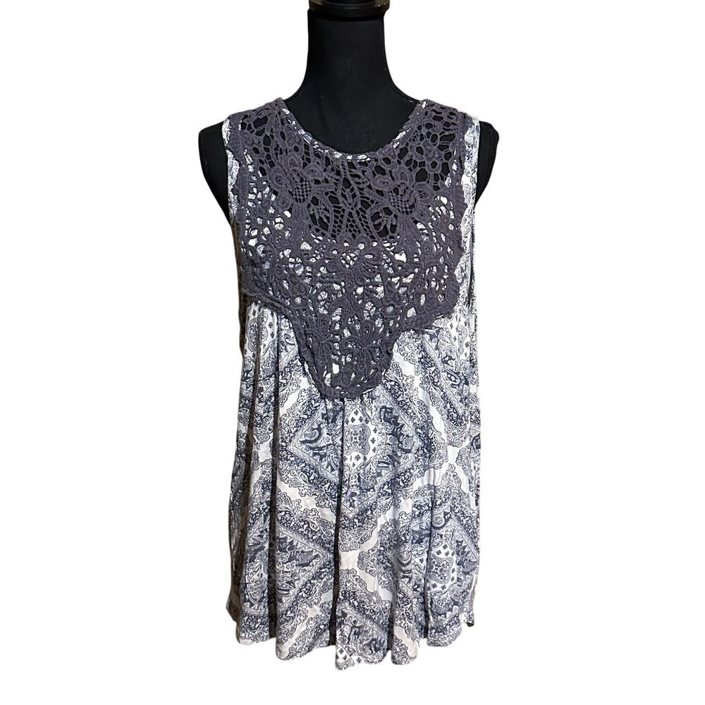 Maurices Blue White Geometric Print Crochet Lace Yoke Tank Top Size XL